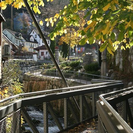 Hotel Gastehaus Zur Lilie Triberg im Schwarzwald Exteriér fotografie